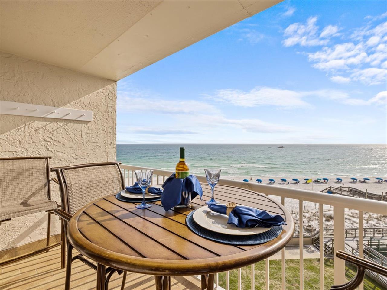 HSRC 522 Private Balcony With Gulf View