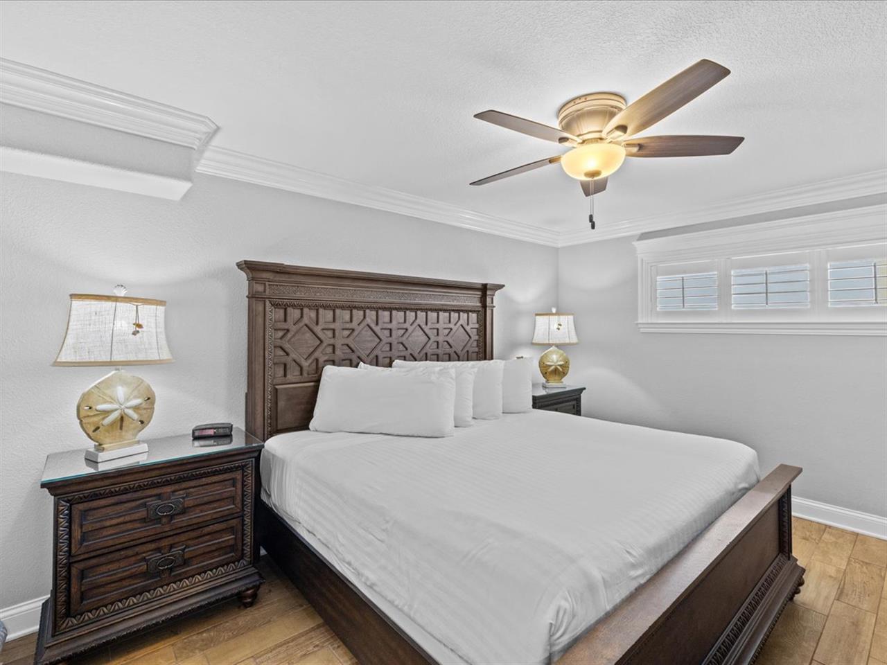 HSRC 522 Bedroom With King Bed