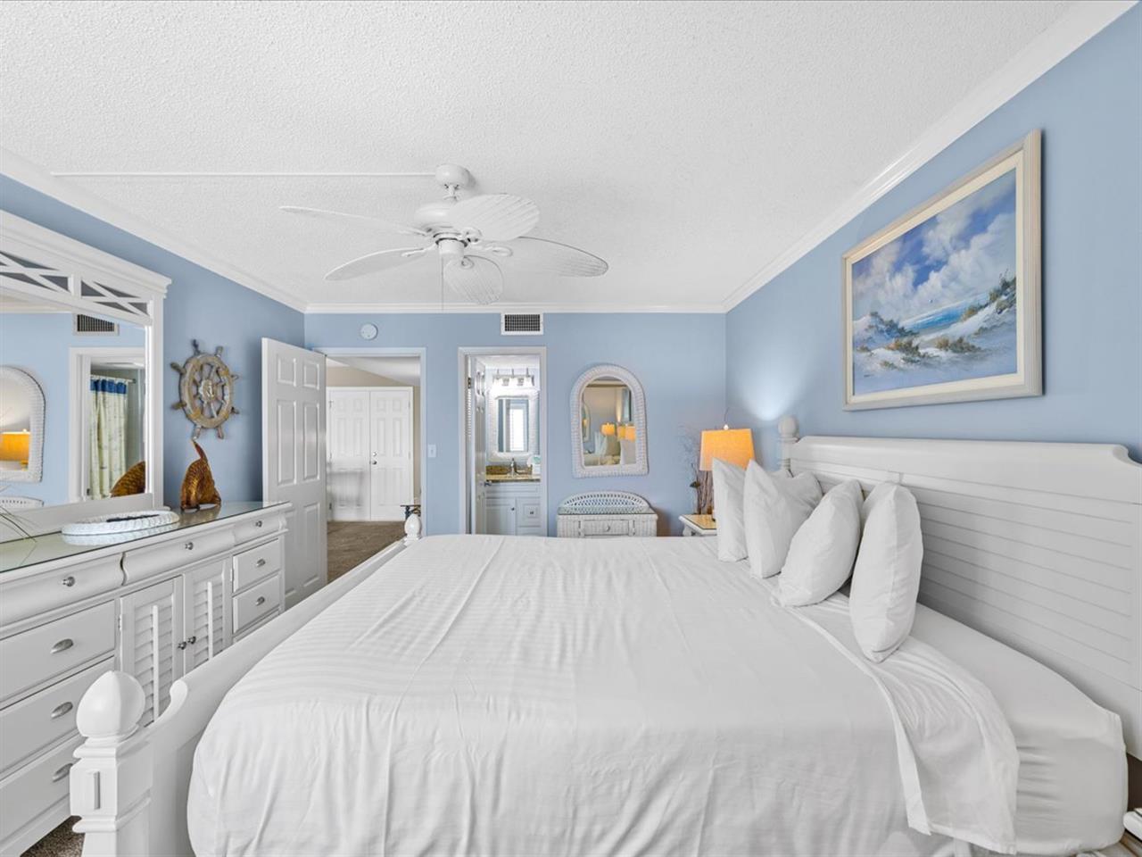 HSRC 720 Master Bedroom With King Bed