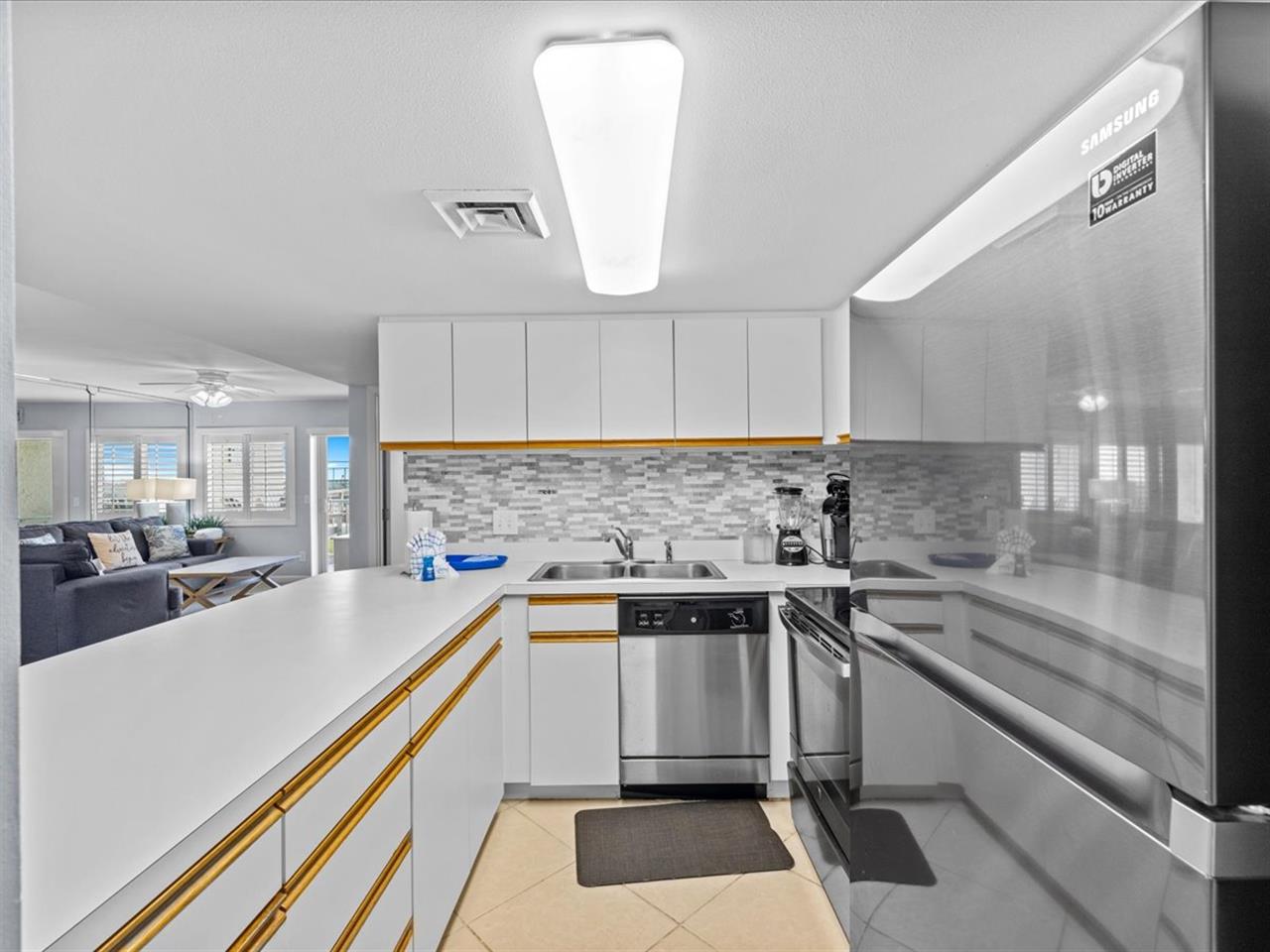 HSRC 102 Kitchen