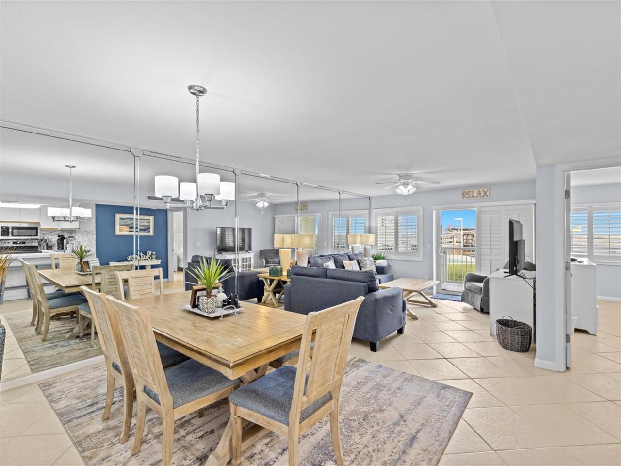 HSRC 102 Dining Area