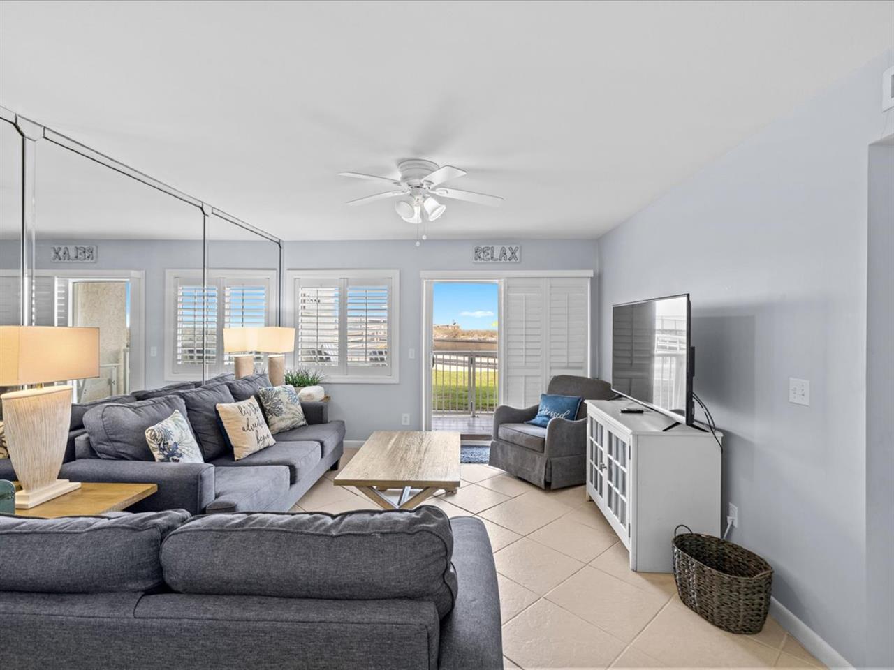HSRC102 Living Area