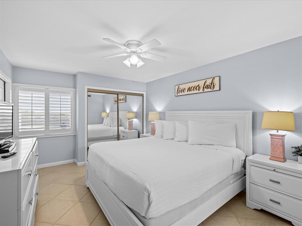 Master Bedroom With King Bed