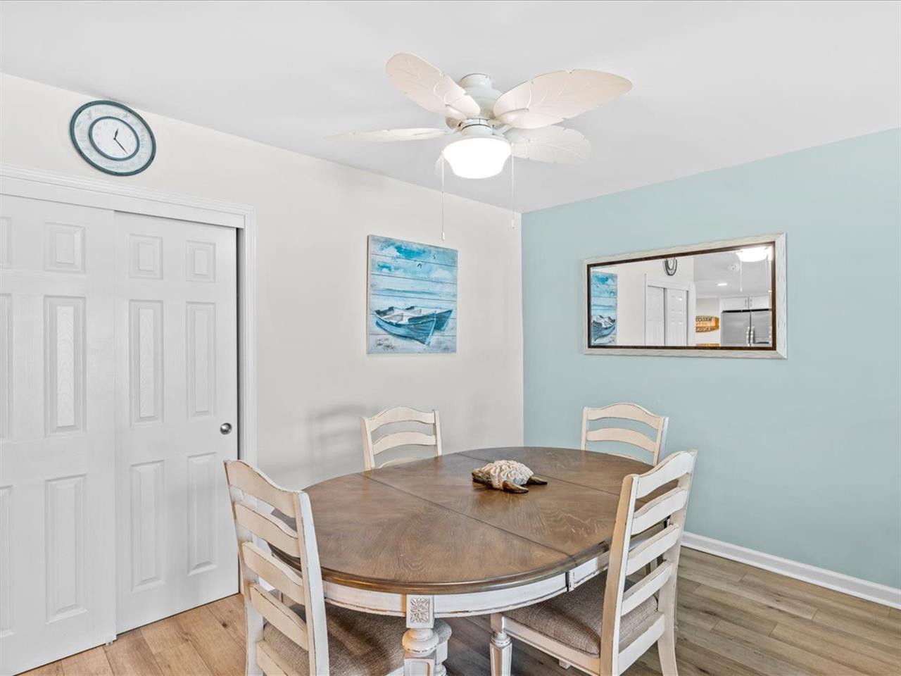 HSRC 718 Dining Area
