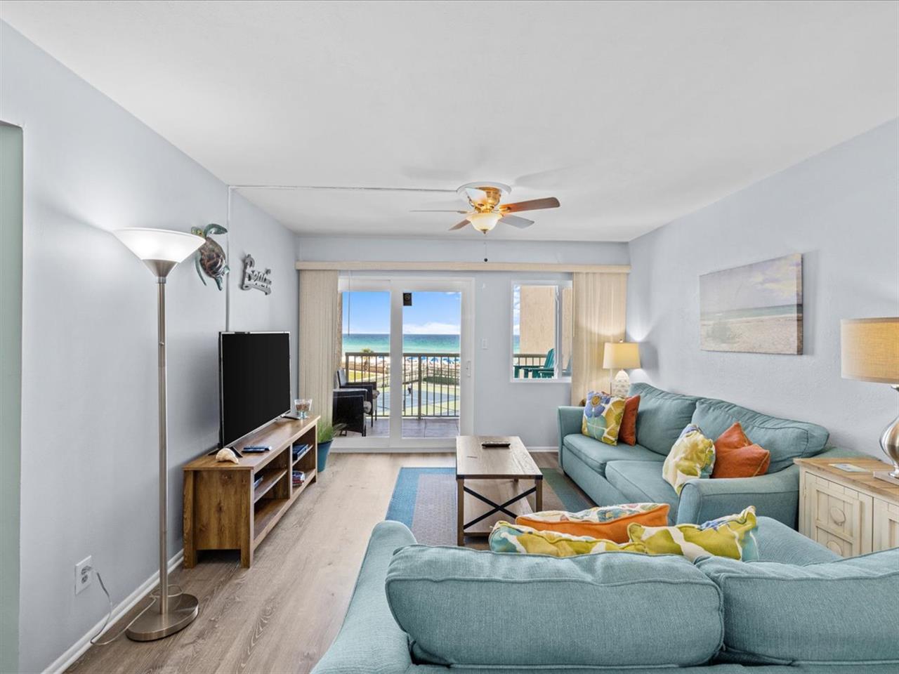 HSRC 307 Living Area With Gulf View