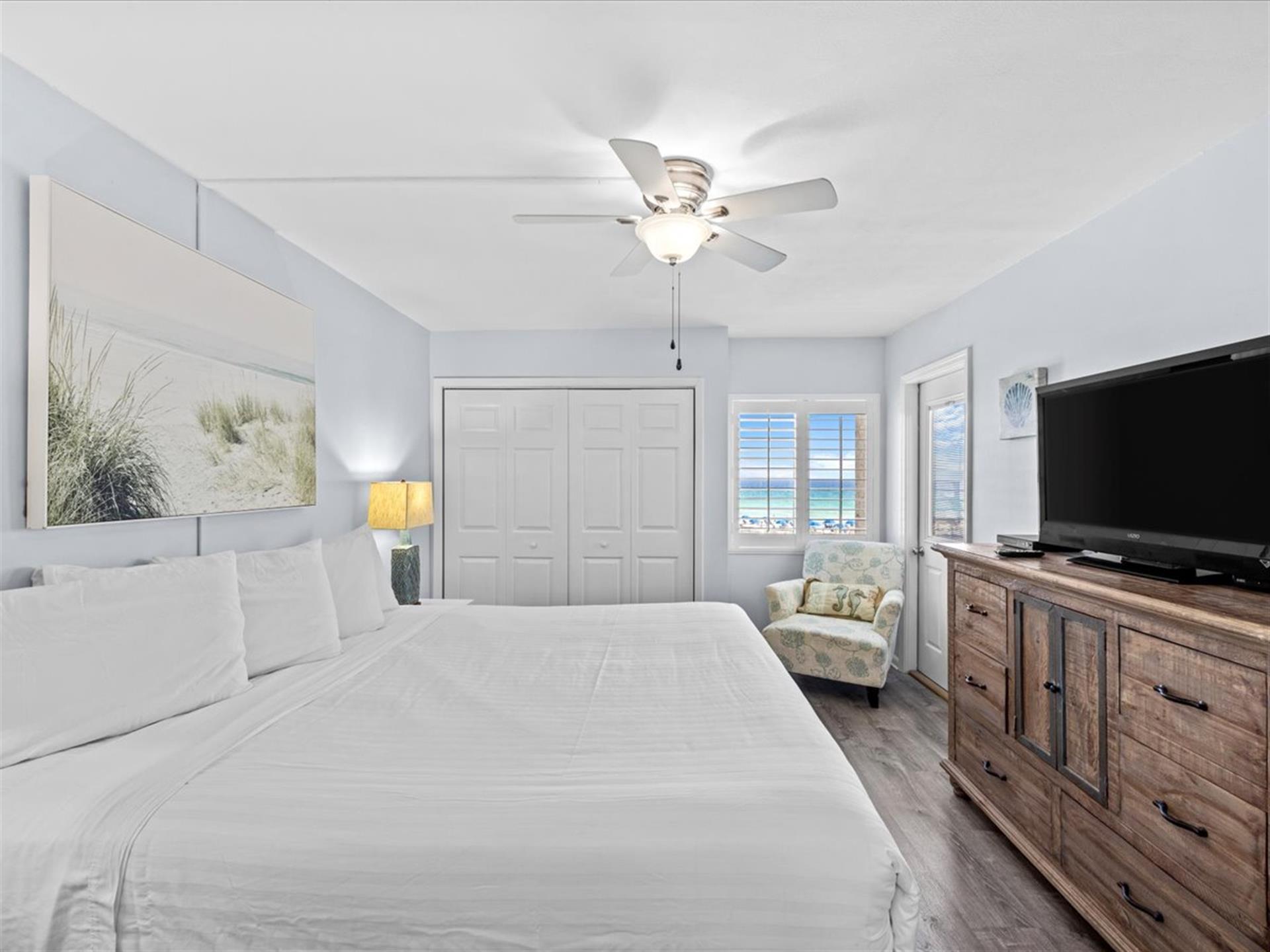 HSRC 307 Master Bedroom With King Bed And Gulf View