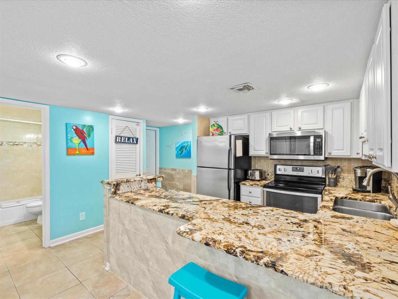 HSRC 514 Kitchen  Breakfast Bar