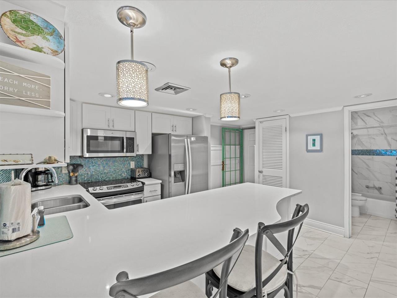 HSRC 302 Kitchen  Breakfast Bar