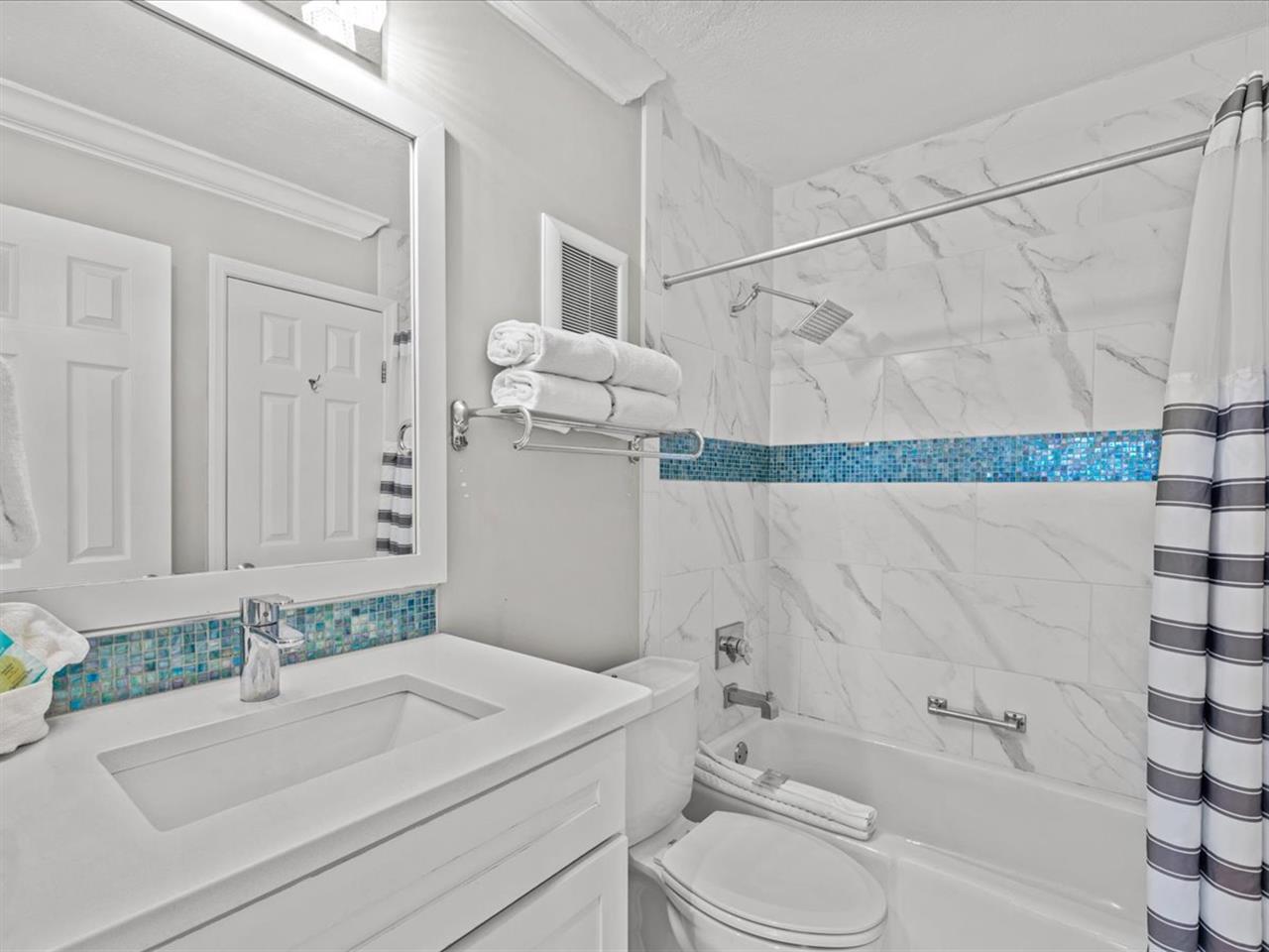 HSRC 302 Guest Bathroom with TubShower Combo