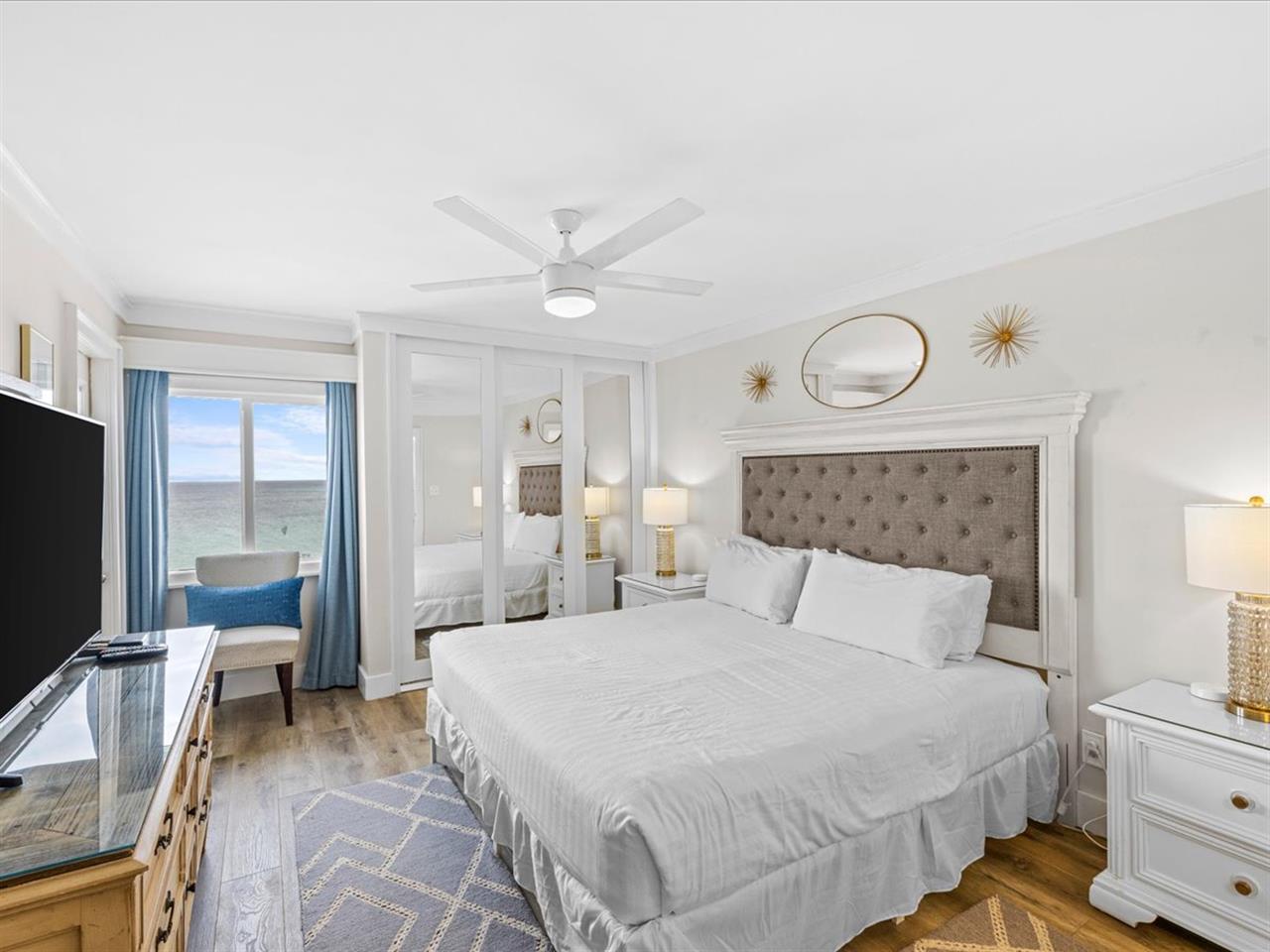 Master Bedroom With King Bed And Gulf View