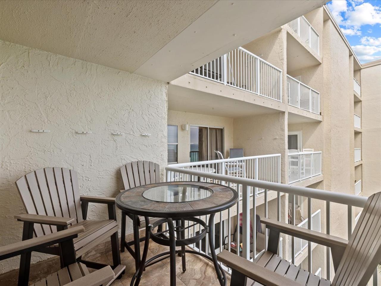 HSRC 512 Balcony View