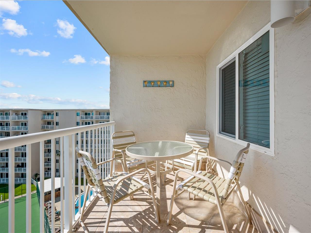 HSRC 719 Private Balcony