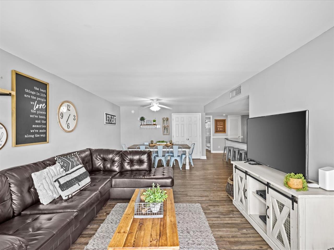 HSRC 607 Living Area