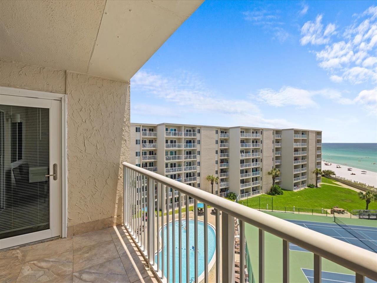 HSRC 607 Private Balcony