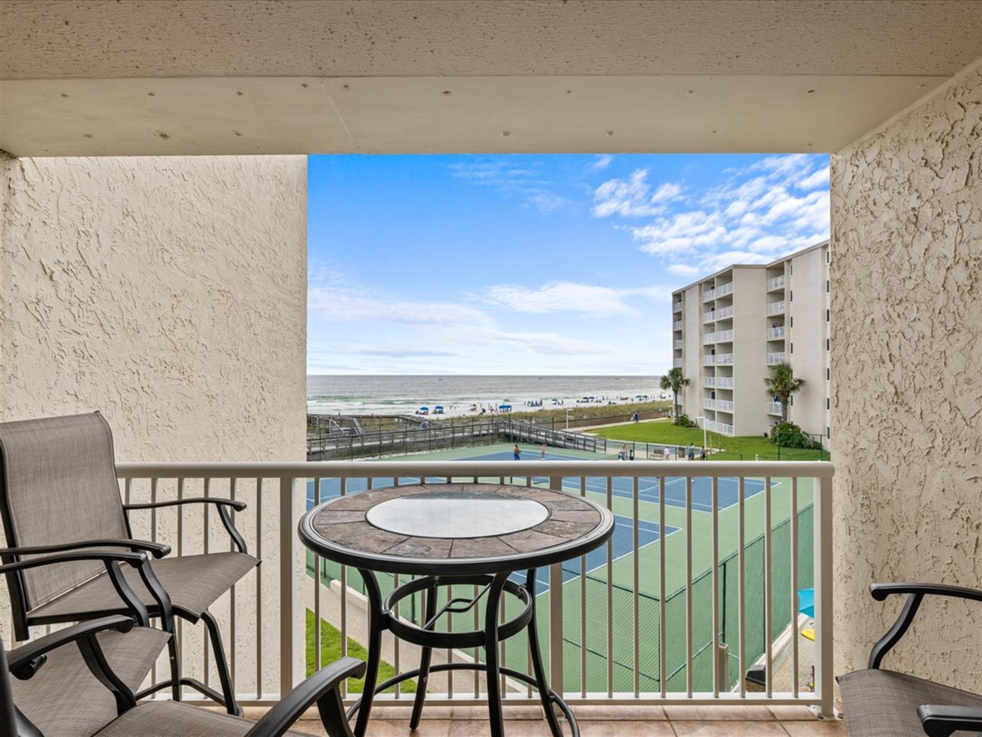 HSRC 318 Private Balcony