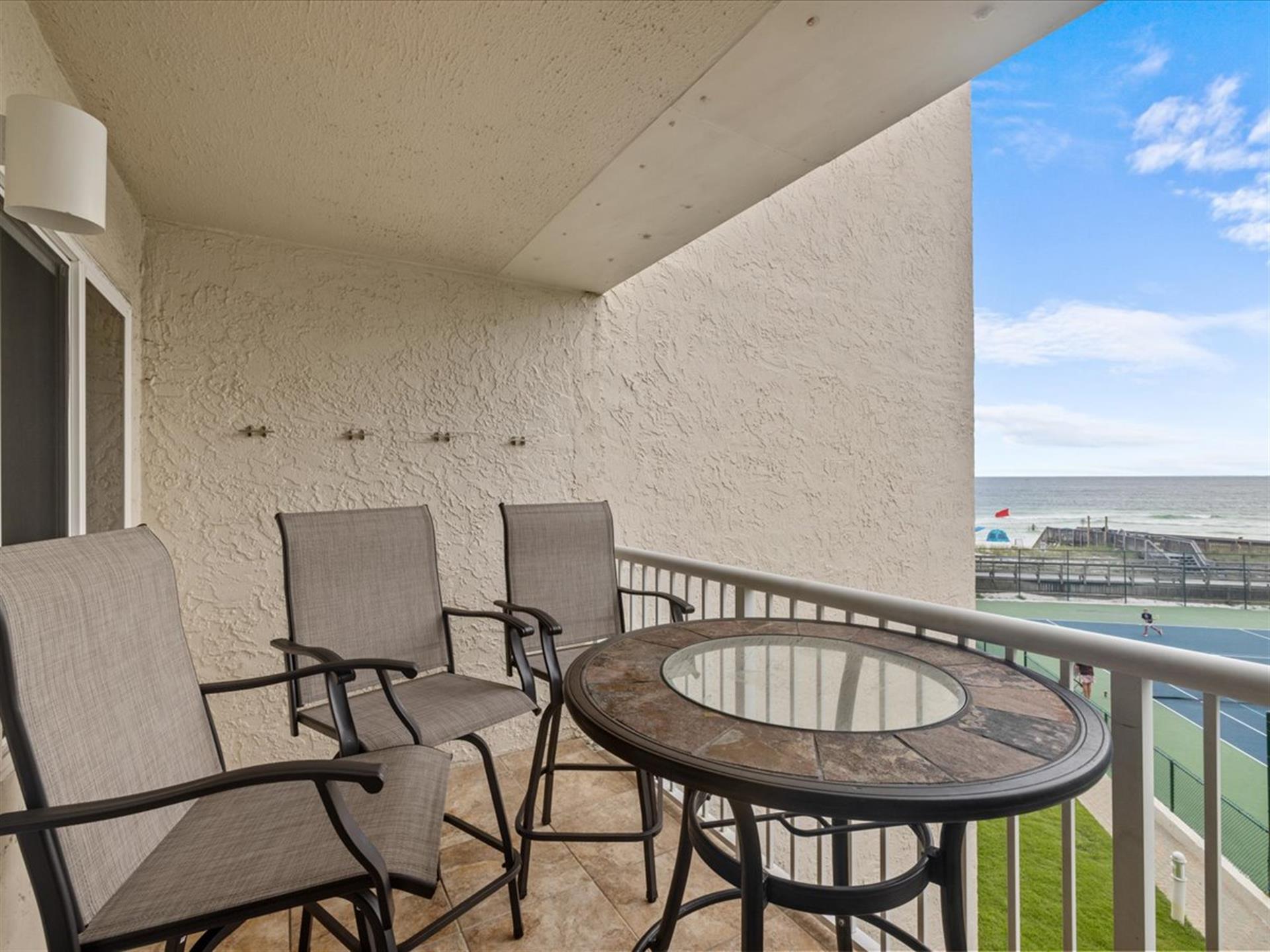 HSRC 318 Private Balcony