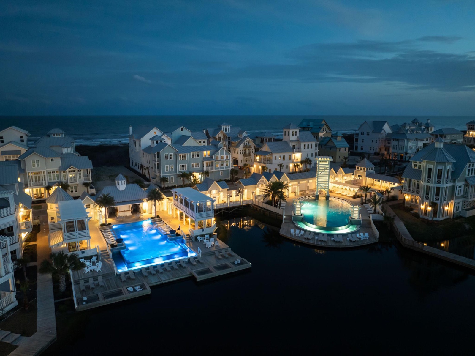 Resort-style pool at Cinnamon Shore