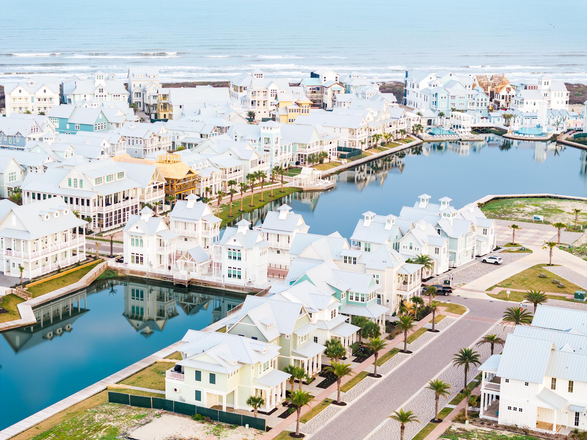 South Town Lake and Leisure Lake at Cinnamon Shore