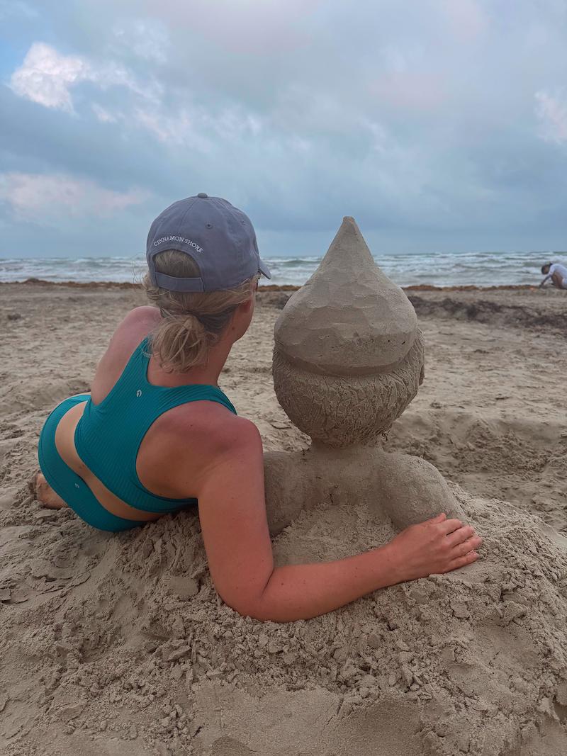 2nd Place - Amber Leggio