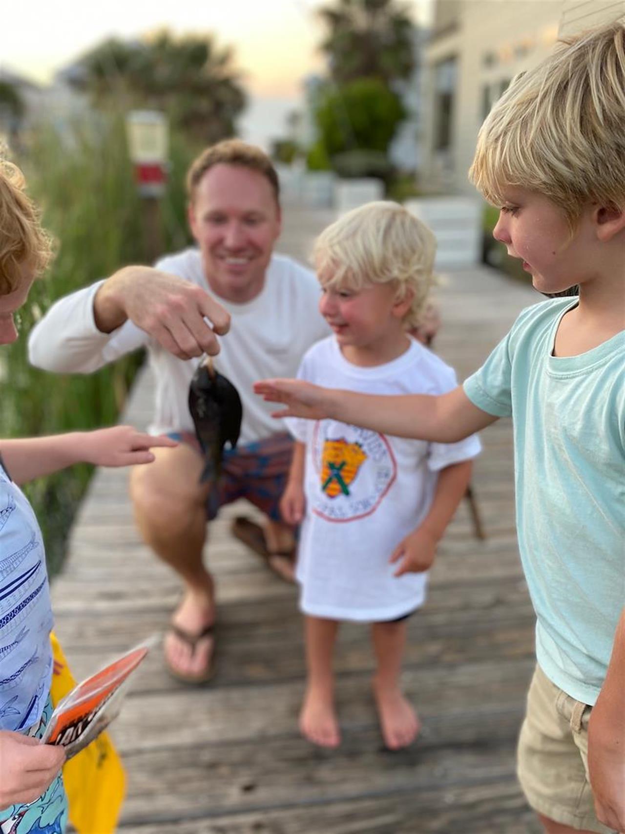 family fishinglargephoto contest