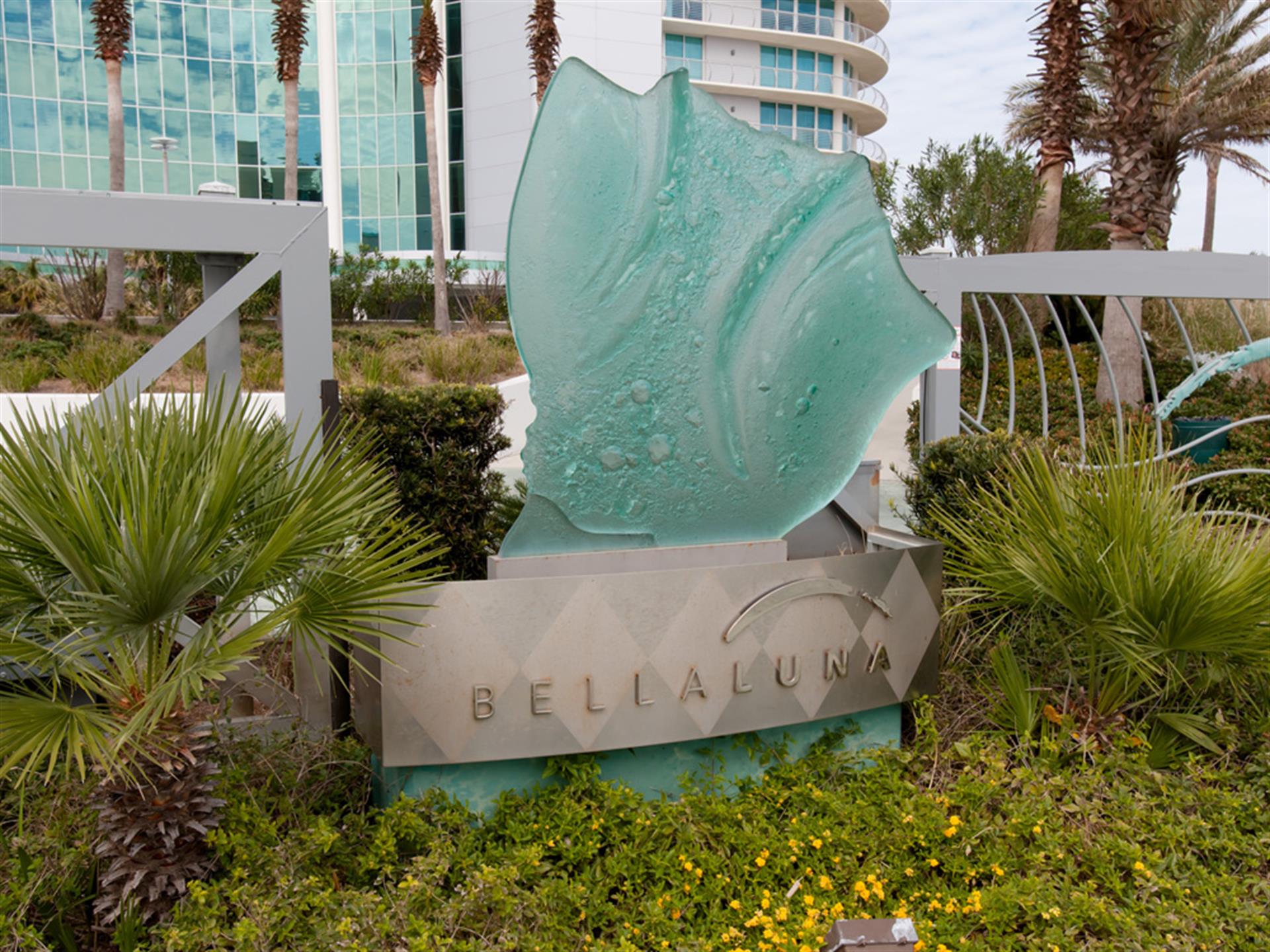 Bella Luna Liquid Life Vacation Rentals
