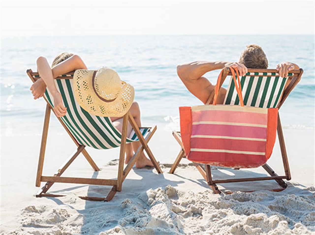 106795 Coupleinbeachchairs B