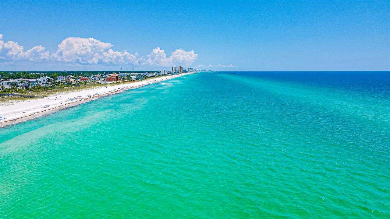 1261265 Escape The Winter Blues In Panama City Beach B