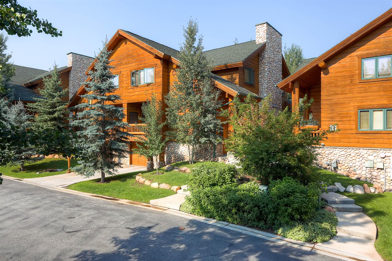 Timber Wolf Luxury - Close To Canyons Cabriolet - Townhouses for