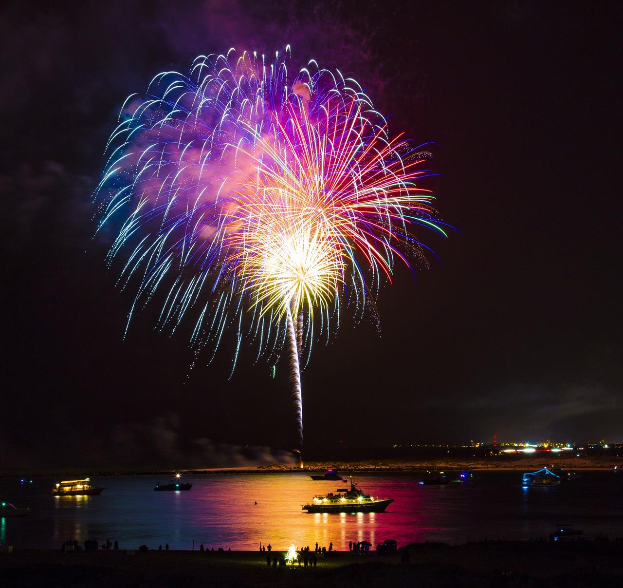 107477 Fireworks Over The Destin Harbor B