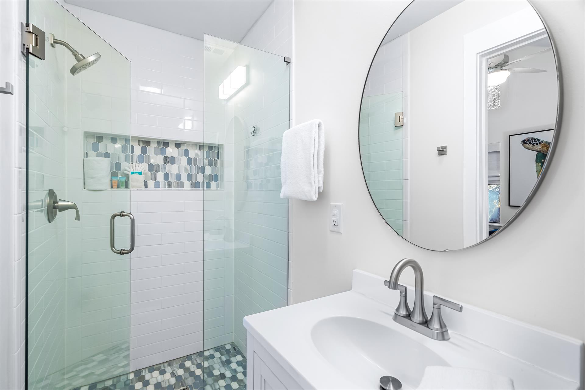 Bunkroom Private Bathroom