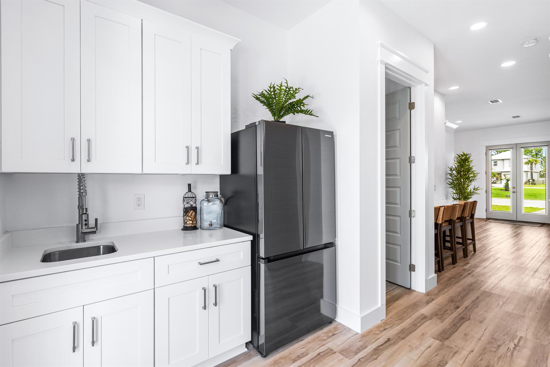 Wet Bar and Additional Refrigerator, Bar Seating for 4