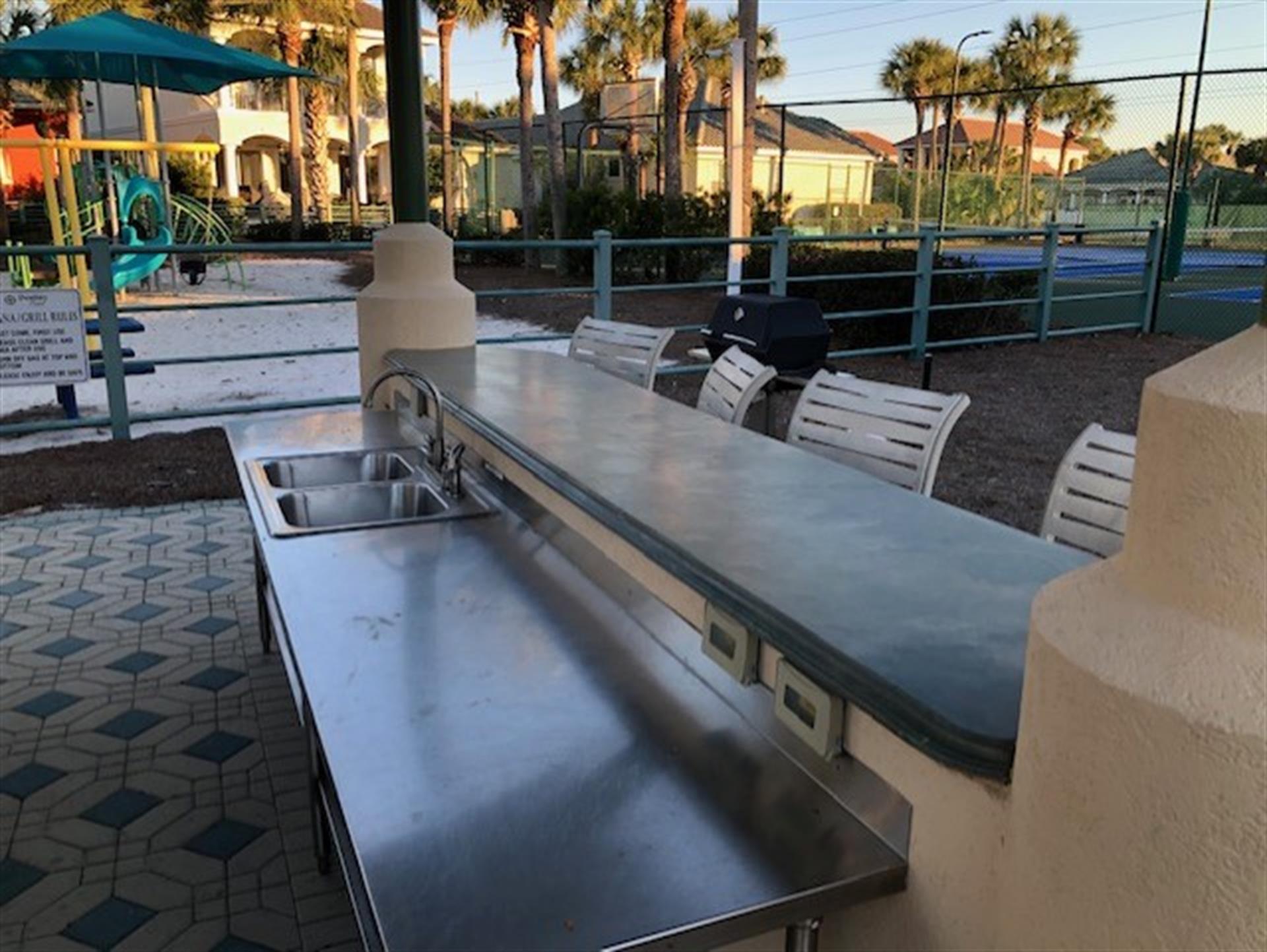 Club Destiny Lunch Bar