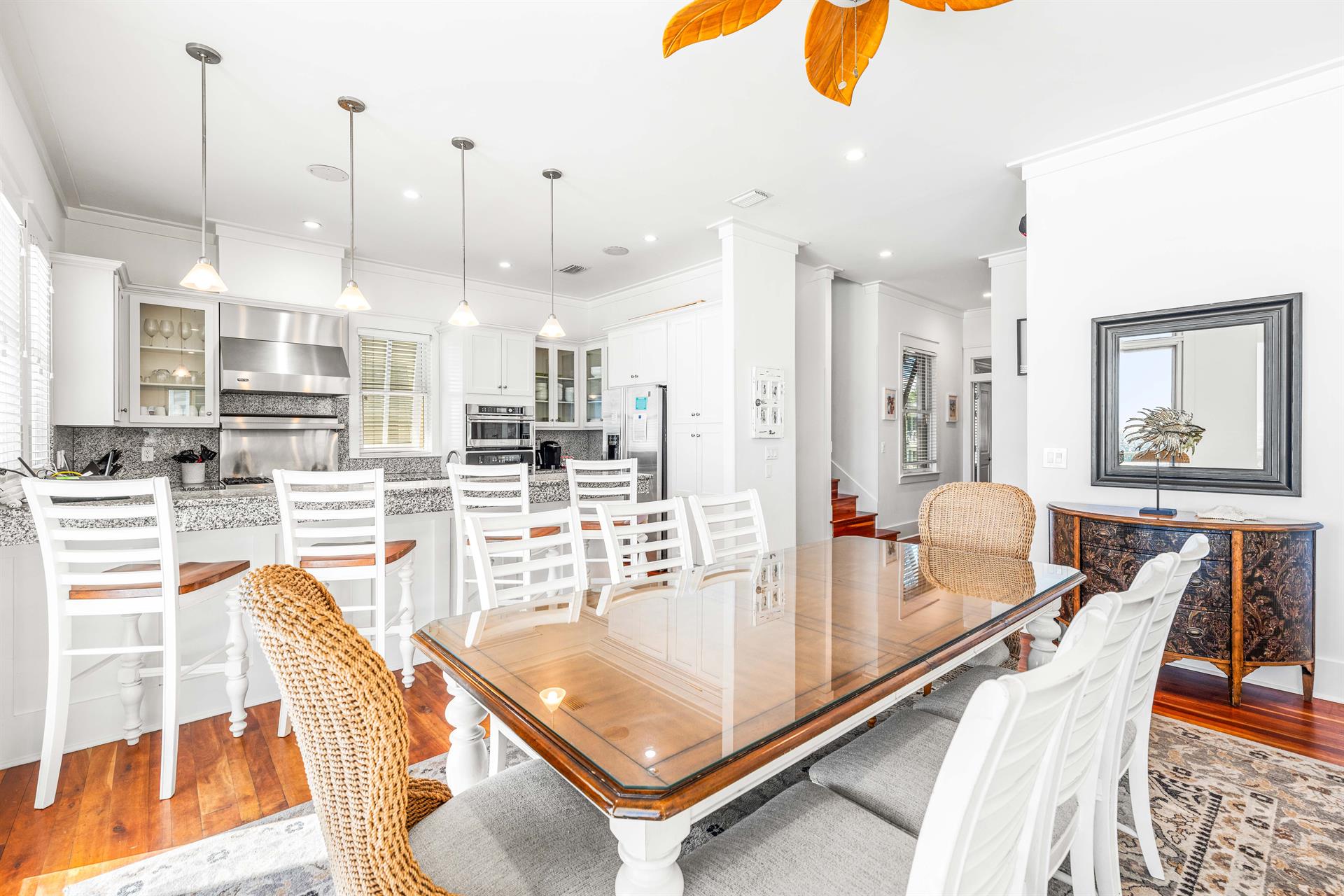 Space for everyone in this livingdining area, chefs kitchen, 50 tv,  expansive views of the Gulf,  40 covered balcony.