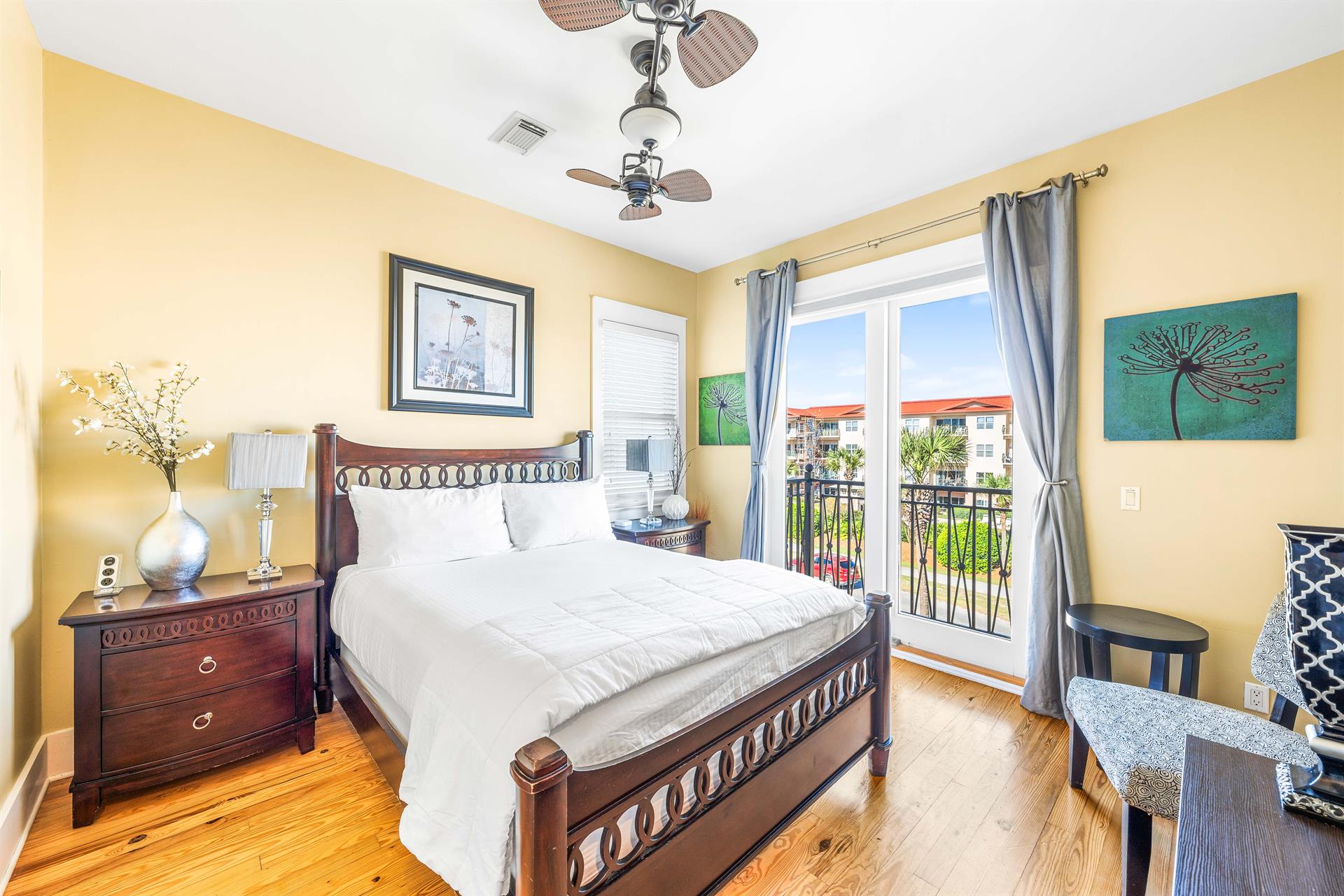 3rd Floor Queen Guest Room with Private Bathroom