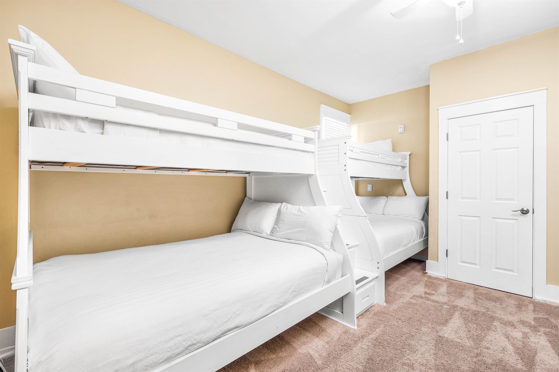 1st Floor Bunkroom with 2 Twin Beds and 2 Full Beds