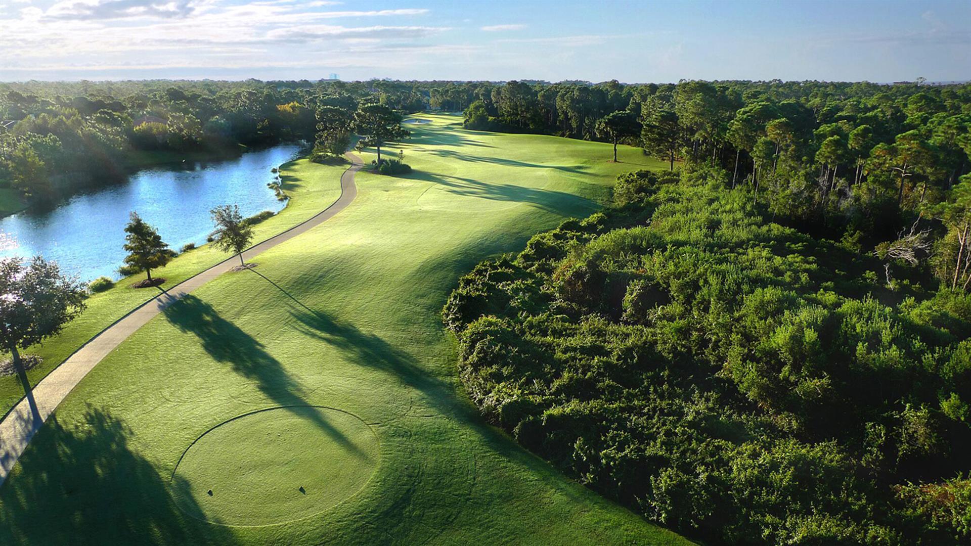 7 WorldClass Golf Courses in the Area