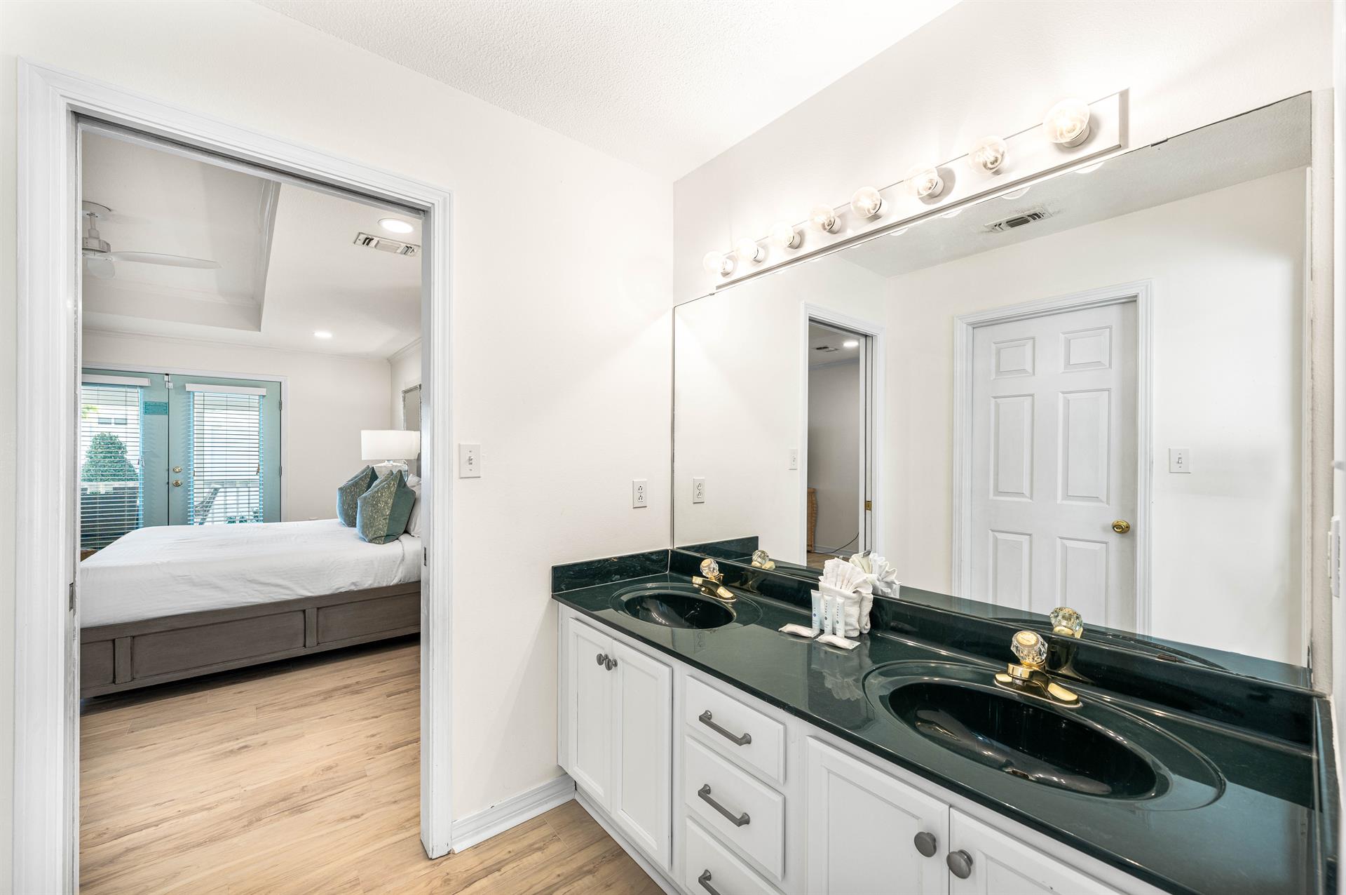 Ensuite Bathroom with Double Vanity