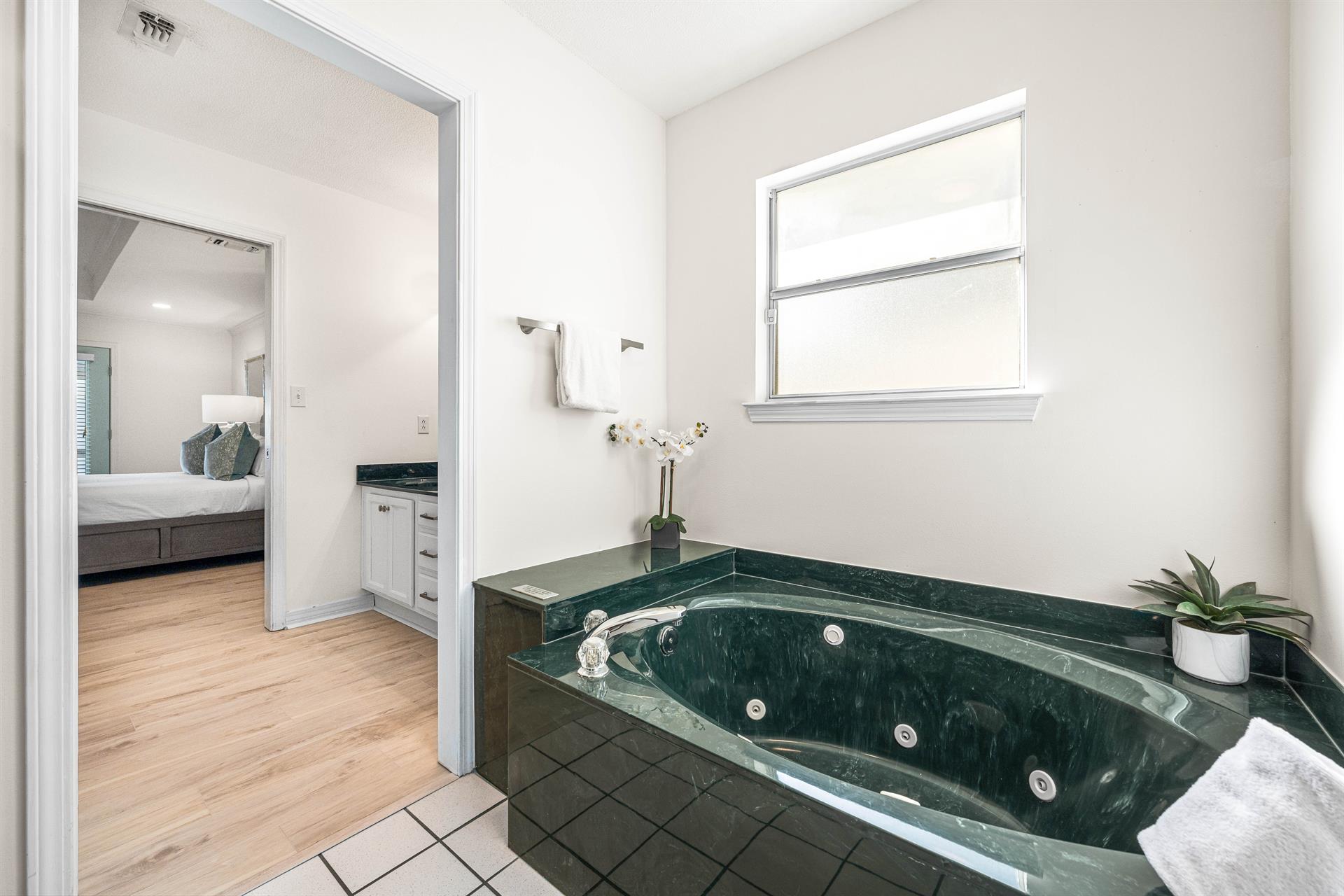 Ensuite Soaking Tub.