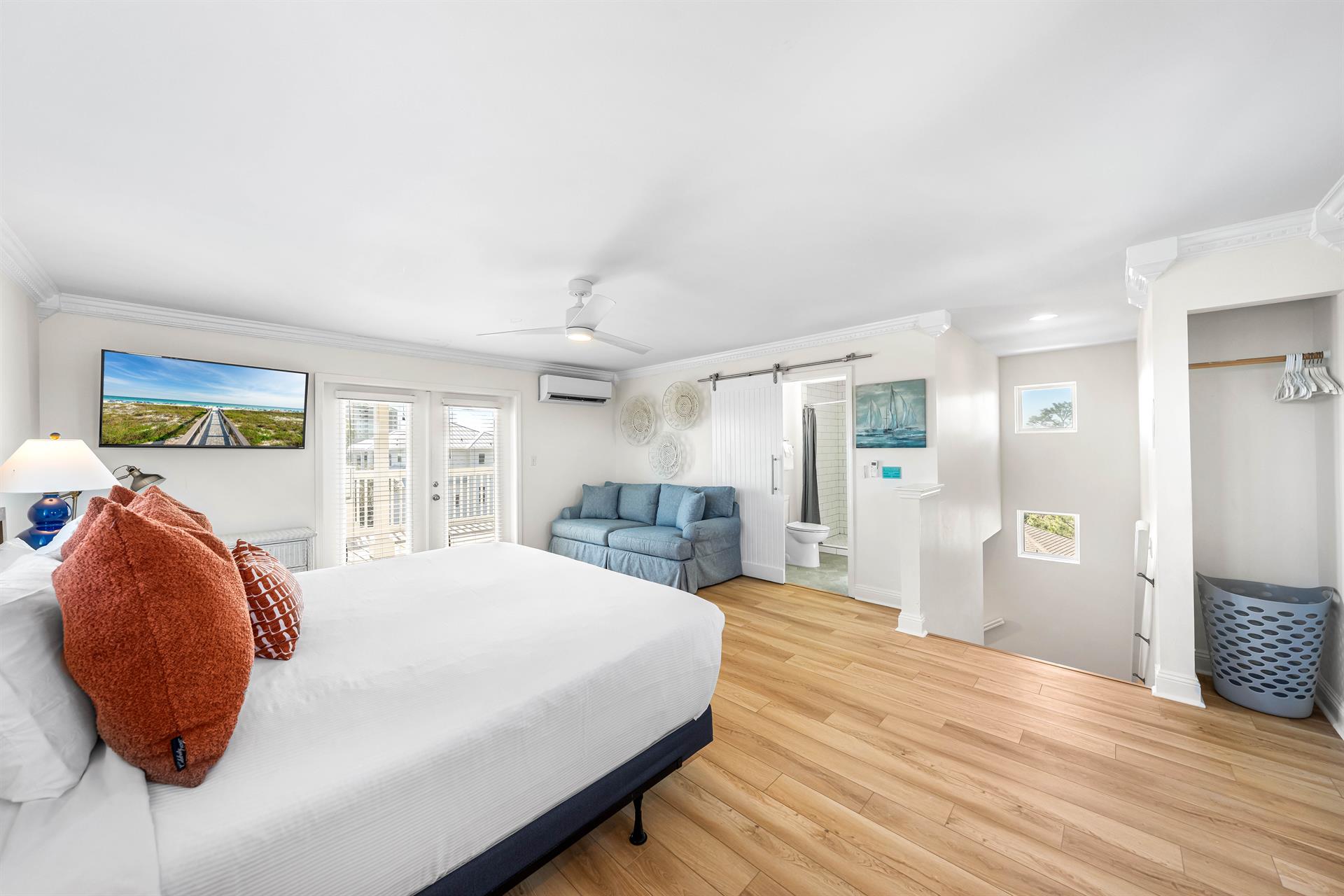 Third Floor King Bedroom EnSuite