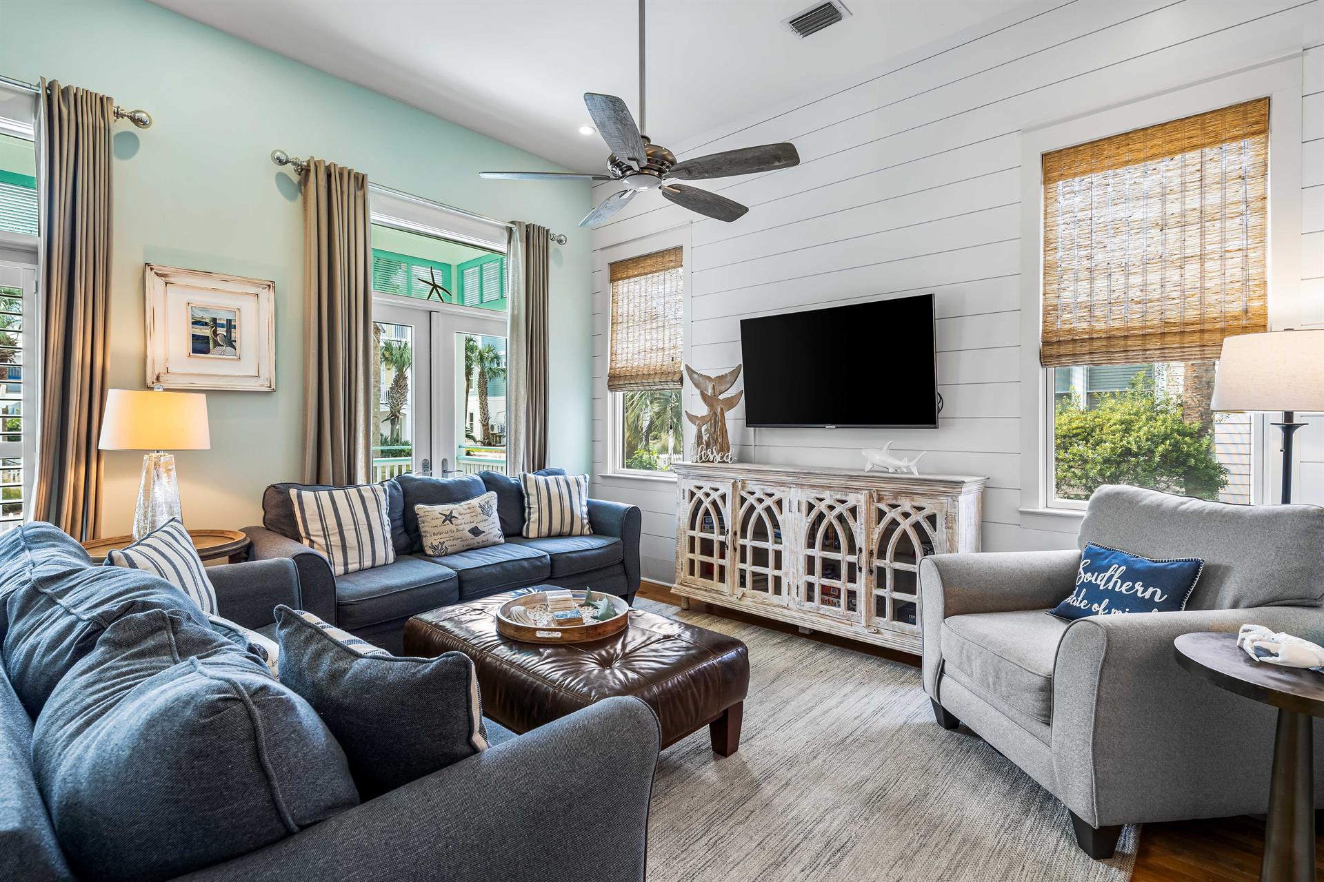 Convenient  comfortable onestory Frangista Beach home just steps away from the beach  pool.