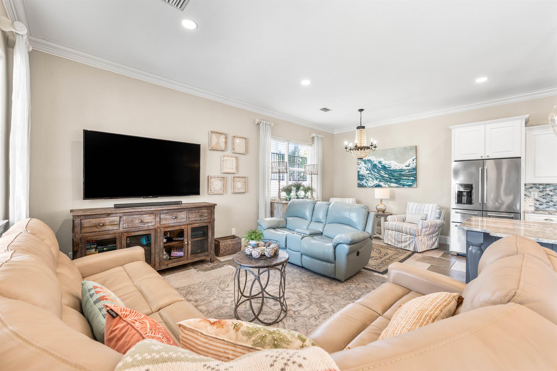 Plenty of Seating for Family Gatherings