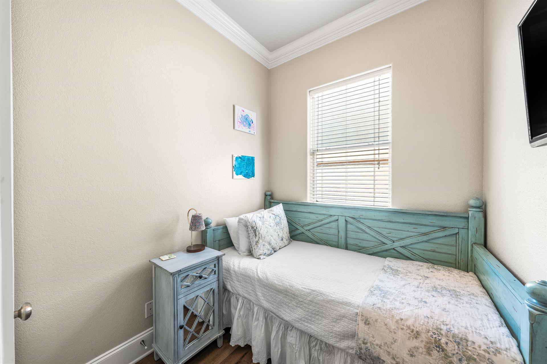 Twin Trundle Bedroom with Closet and Flat Screen Television