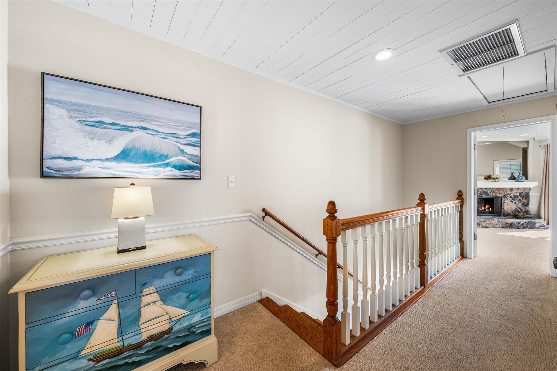 The nautical theme continues in the 2nd floor landing.