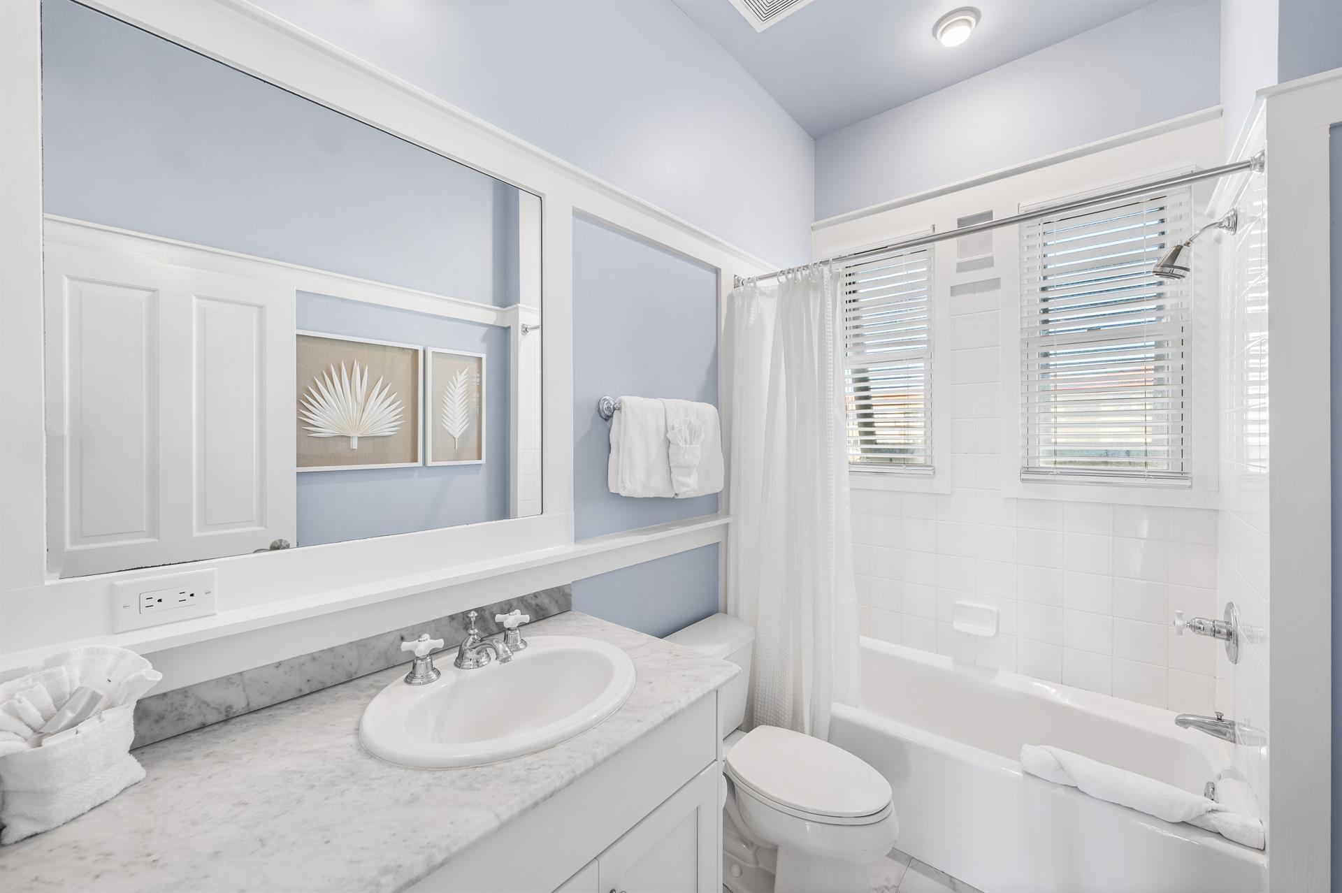 Third Floor North Bedroom Ensuite Tub and Shower Combination