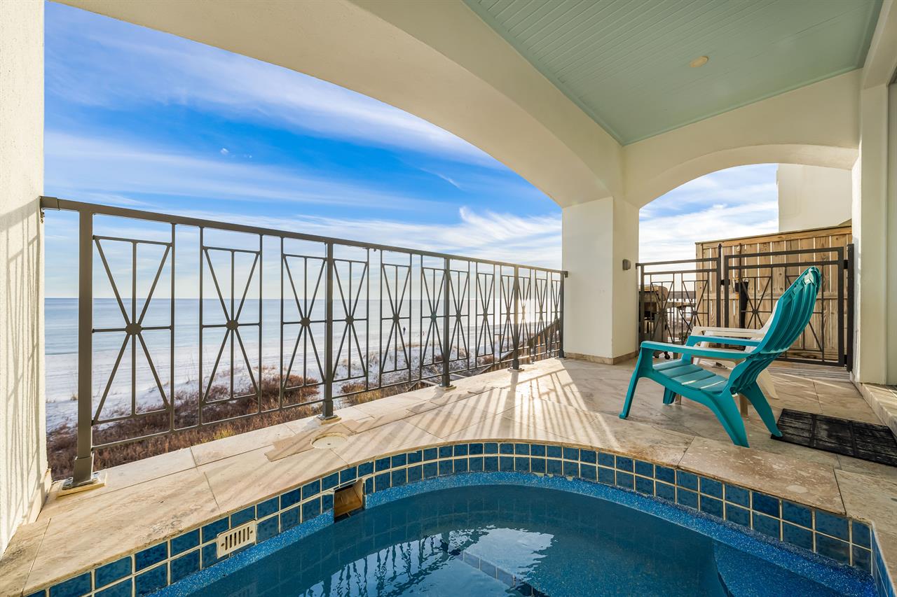 Private Heated Splash Pool