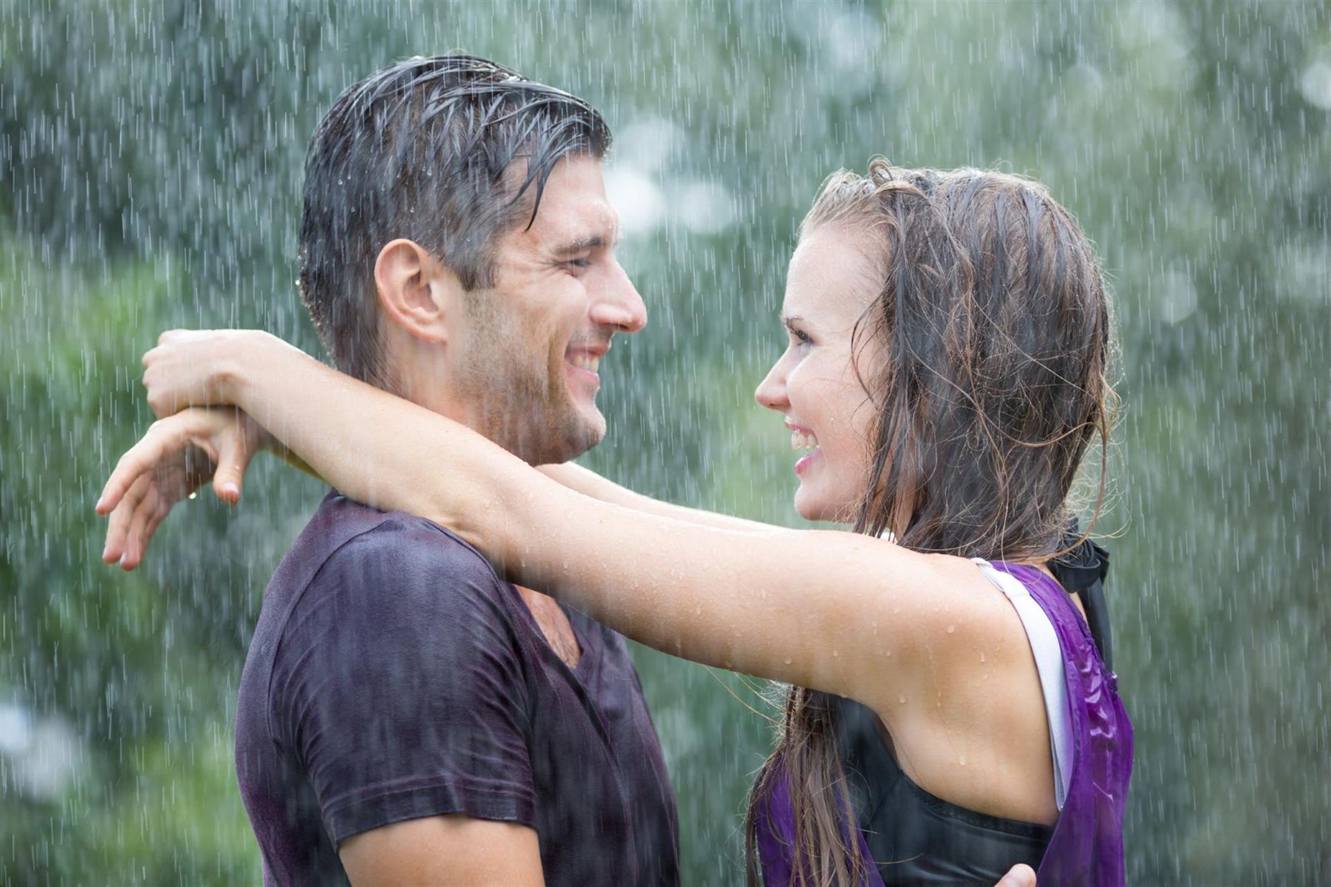 Couple in rain small