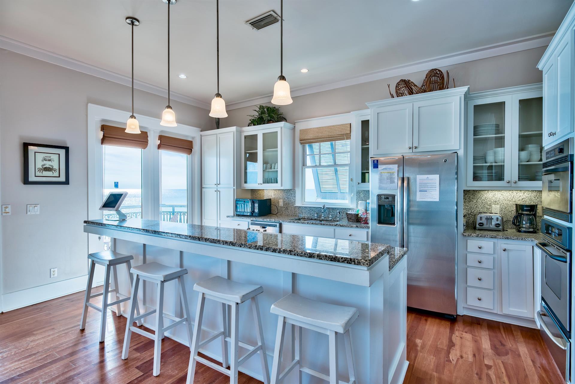 Fully Stocked Kitchen, Bar Seating for 4