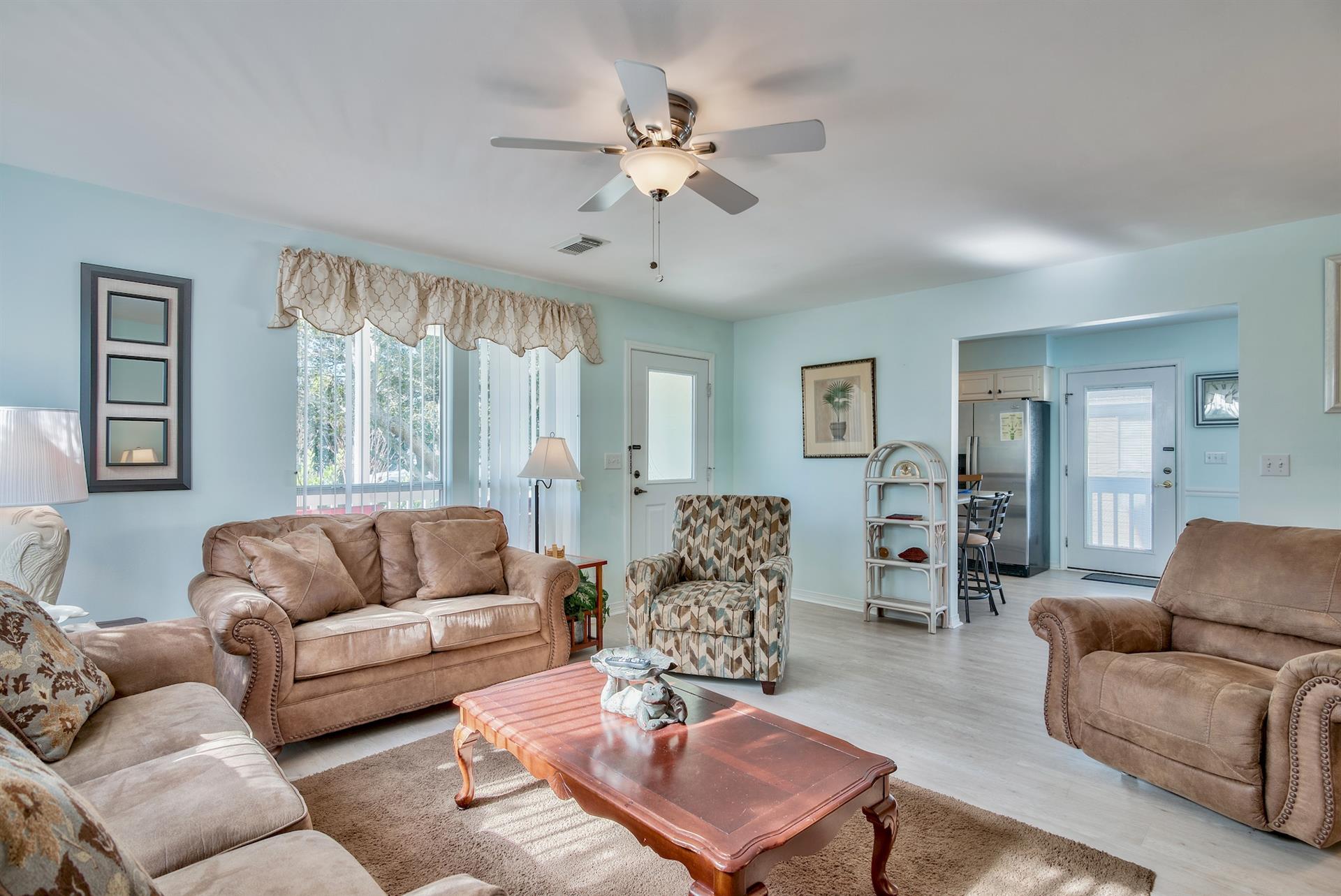 Open Living Room w Queen Sleeper Sofa, Flat Screen Television
