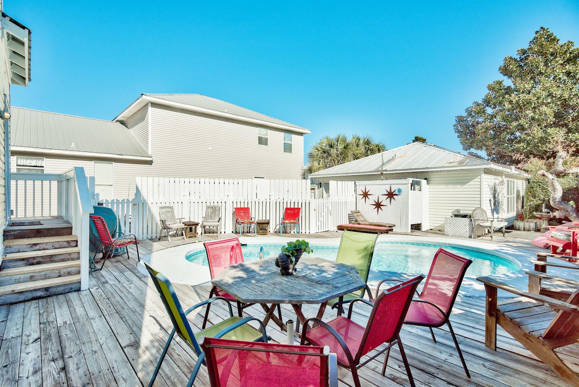 Large Private Pool, Plenty of Seating