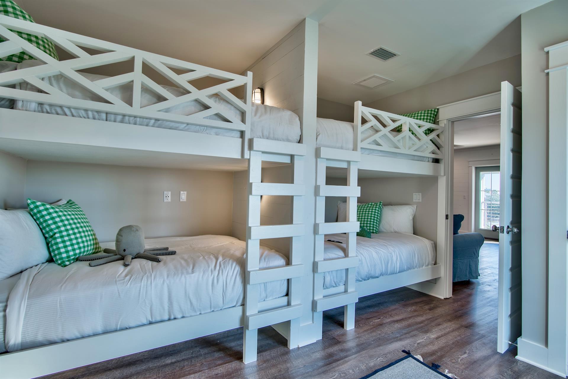 Double Full Bunk Room w Private Bathroom and Flat Screen Television, Full over Full, Room Sleeps 8 Total